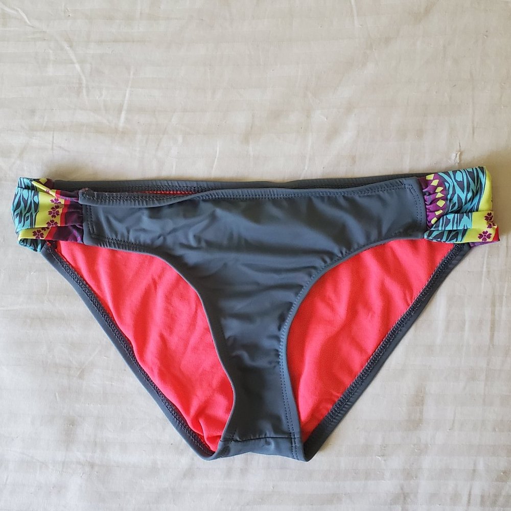 TITLE NINE swim bottoms
